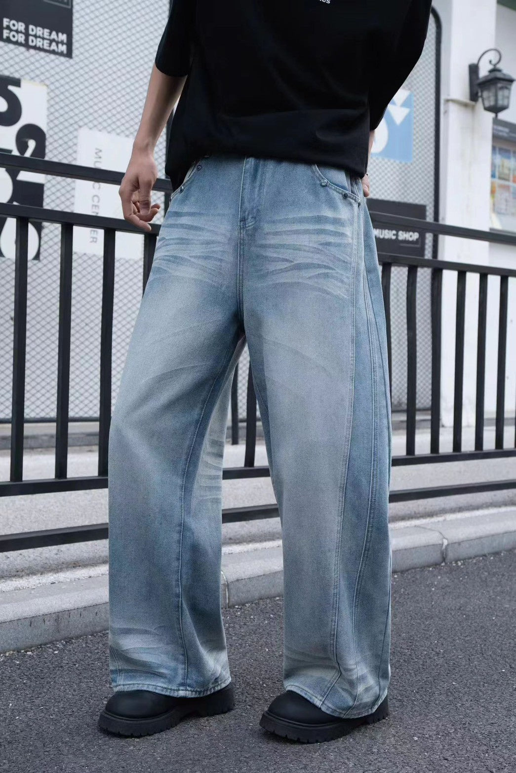 【4/1 發售】重磅 側解構剪裁設計 彎刀褲