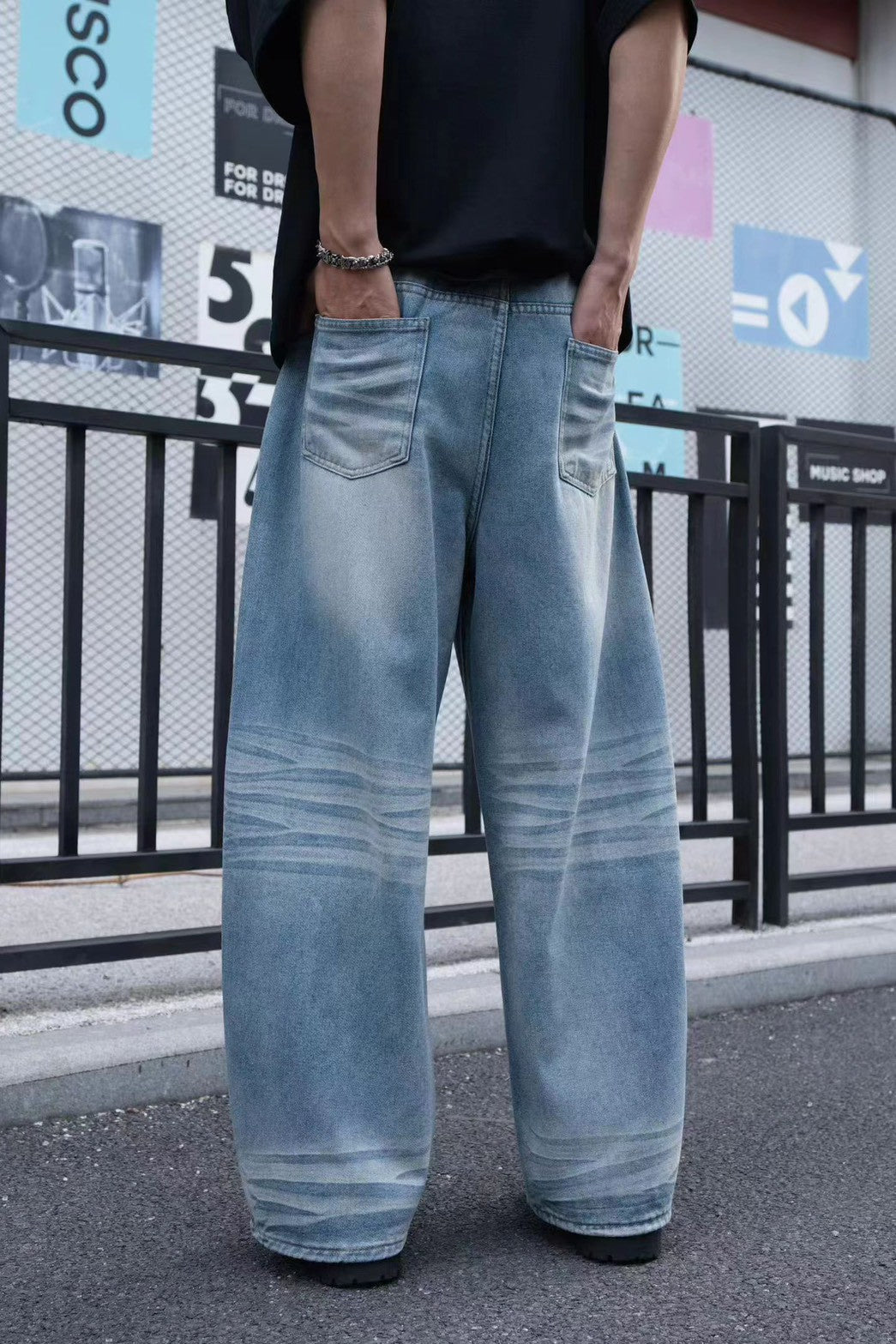 【4/1 發售】重磅 側解構剪裁設計 彎刀褲