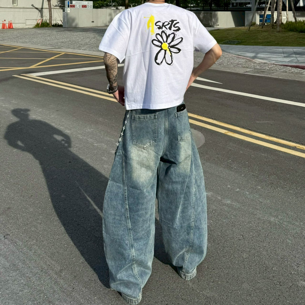 韓國🇰🇷 手繪 小花 Boxy 短袖