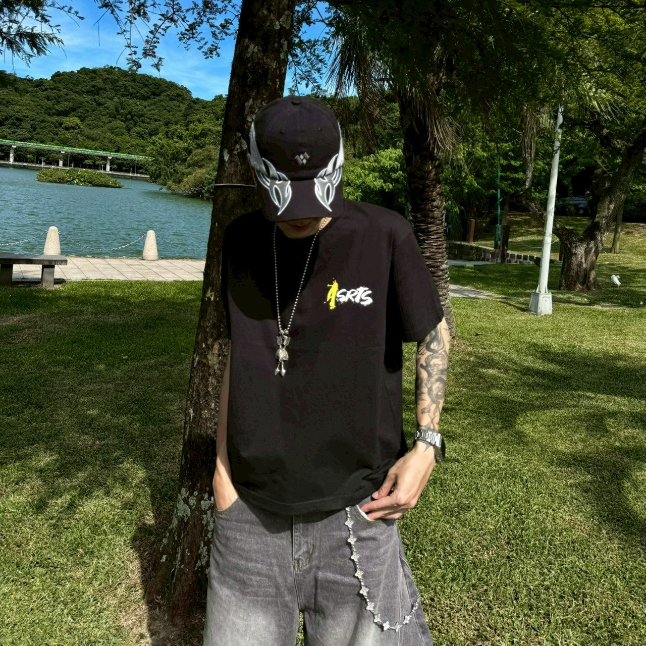 韓國🇰🇷 手繪 小花 Boxy 短袖