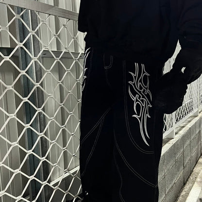 【ÆXON】刺繡火焰 高階彎刀丹寧褲